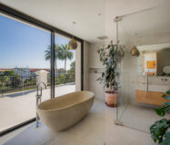 Вилла в Эль Эррохо 682 кв.м с террасой у моря