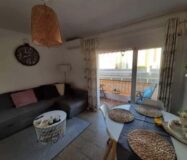 Квартира 74 кв.м в Ла-Вила-Йойоса у моря с балконом