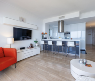 Просторная квартира у моря в Михас Коста 86 кв.м с террасой