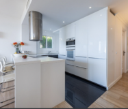 Просторная квартира у моря в Михас Коста 86 кв.м с террасой