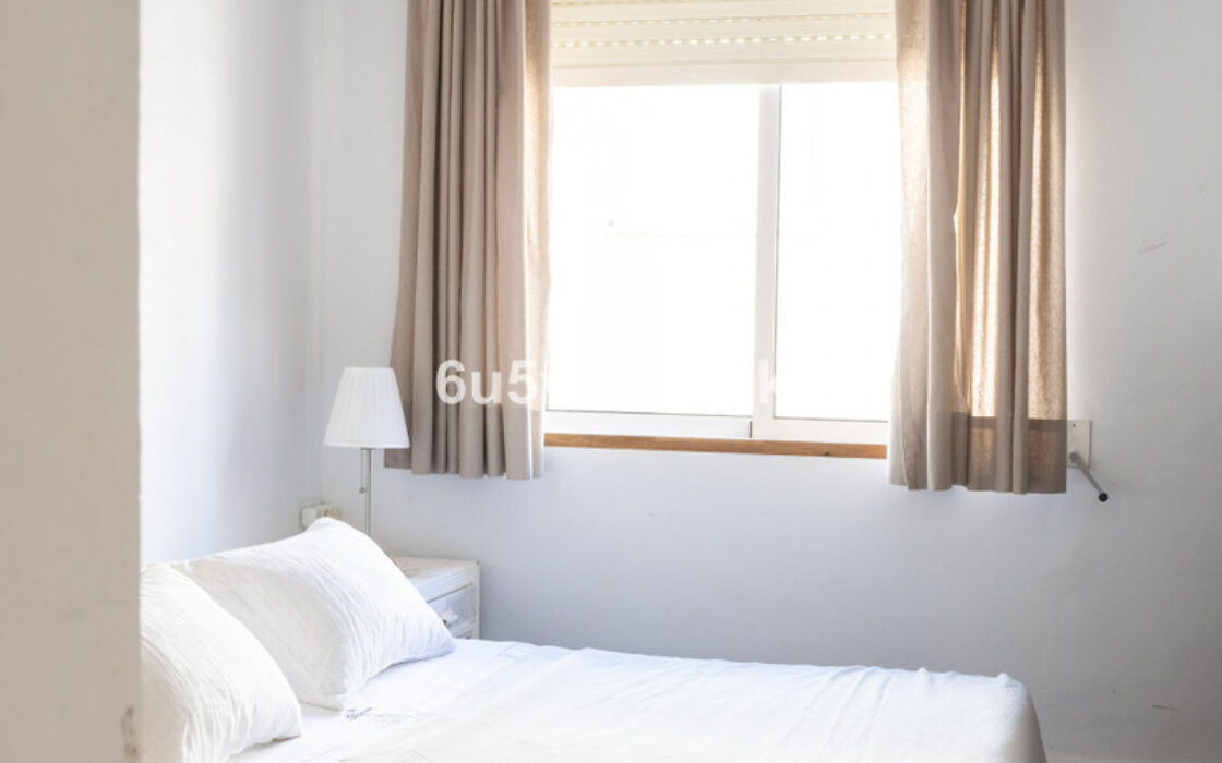 Квартира 3 кімнати в Сан-Педро-де-Алькантара біля моря