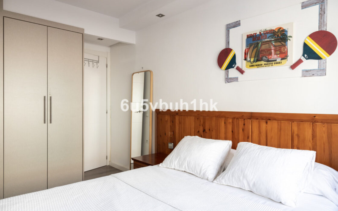 Квартира 3 кімнати в Сан-Педро-де-Алькантара біля моря