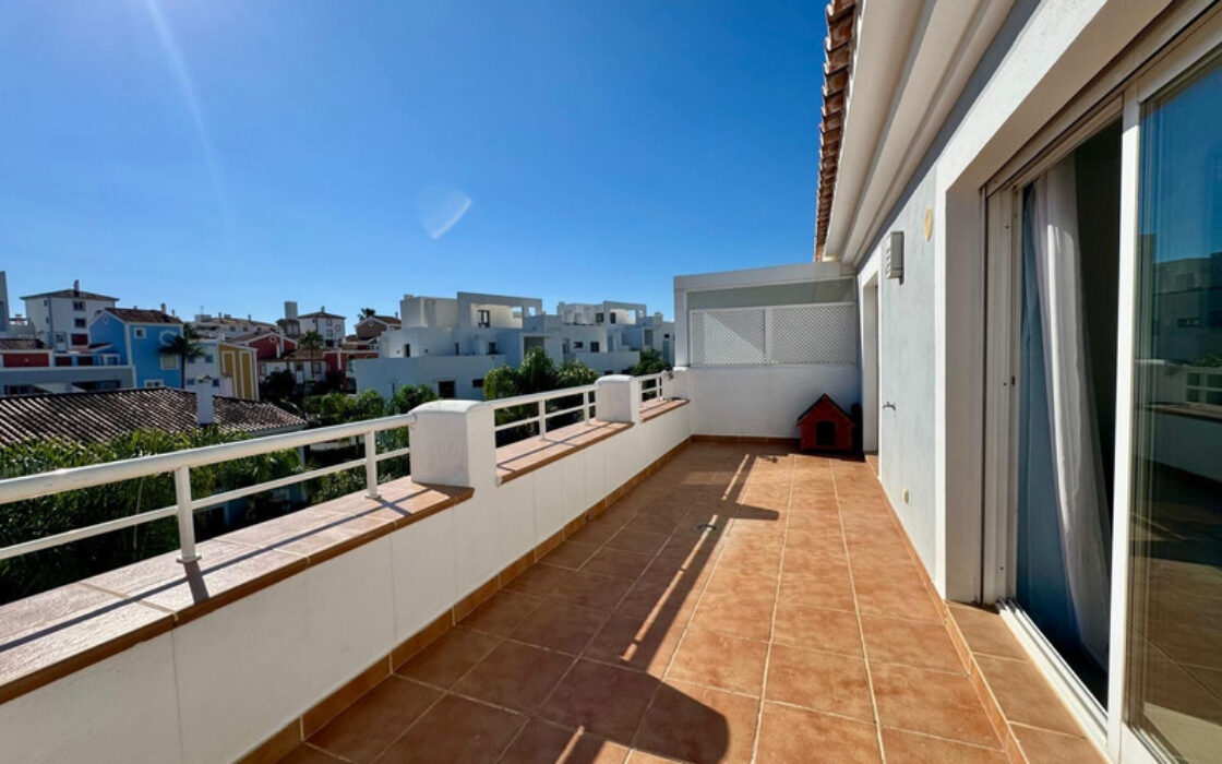 Квартира на верхньому поверсі в Сан-Педро 2 спальні з терасою