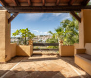 Квартира з терасою 135 кв.м в Естепоні біля моря