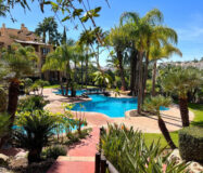 Квартира з терасою 135 кв.м в Естепоні біля моря