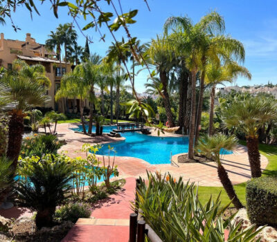 Квартира з терасою 135 кв.м в Естепоні біля моря