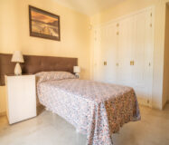 Квартира з терасою 135 кв.м в Естепоні біля моря