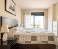 Квартира з терасою 135 кв.м в Естепоні біля моря