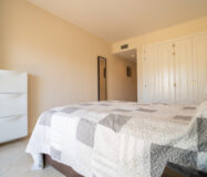 Квартира з терасою 135 кв.м в Естепоні біля моря