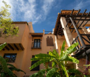 Квартира з терасою 135 кв.м в Естепоні біля моря