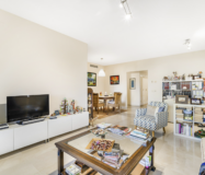 Простора 2-кімнатна квартира в Гуадальміні Альта з терасою