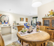 Простора 2-кімнатна квартира в Гуадальміні Альта з терасою