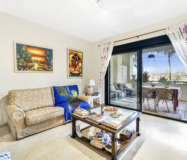 Простора 2-кімнатна квартира в Гуадальміні Альта з терасою