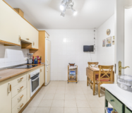 Простора 2-кімнатна квартира в Гуадальміні Альта з терасою