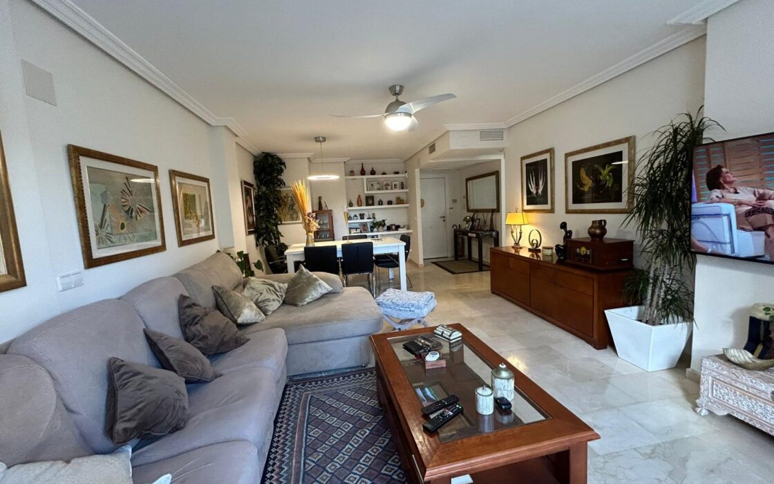 Квартира в Альбире 95 кв.м з терасою 60 кв.м біля моря