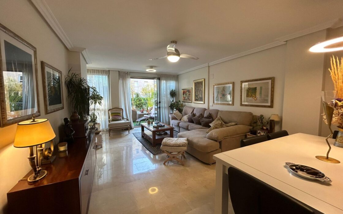 Квартира в Альбире 95 кв.м з терасою 60 кв.м біля моря