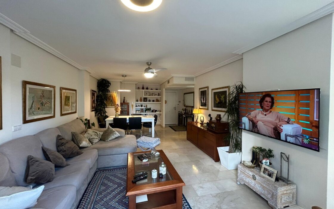 Квартира в Альбире 95 кв.м з терасою 60 кв.м біля моря