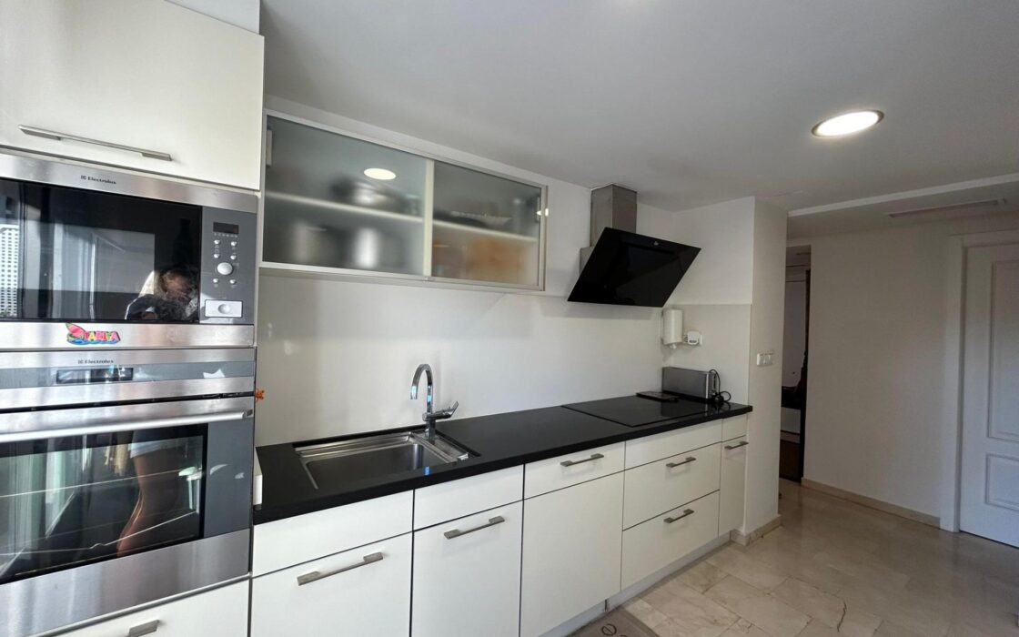 Квартира в Альбире 95 кв.м з терасою 60 кв.м біля моря