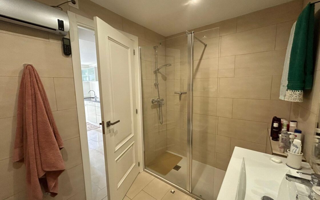 Квартира в Альбире 95 кв.м з терасою 60 кв.м біля моря