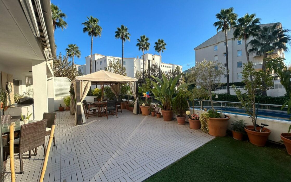 Квартира в Альбире 95 кв.м з терасою 60 кв.м біля моря