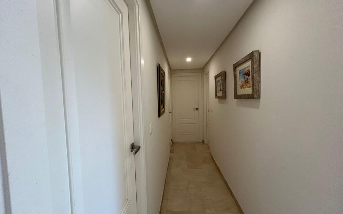 Квартира в Альбире 95 кв.м з терасою 60 кв.м біля моря