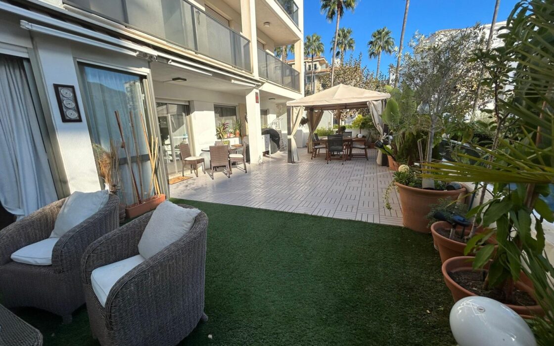 Квартира в Альбире 95 кв.м з терасою 60 кв.м біля моря