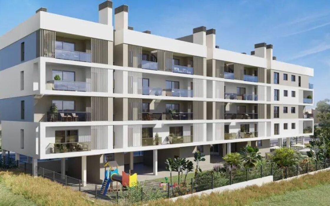 Апартаменти 83 кв.м в Аликанте з терасою та басейном