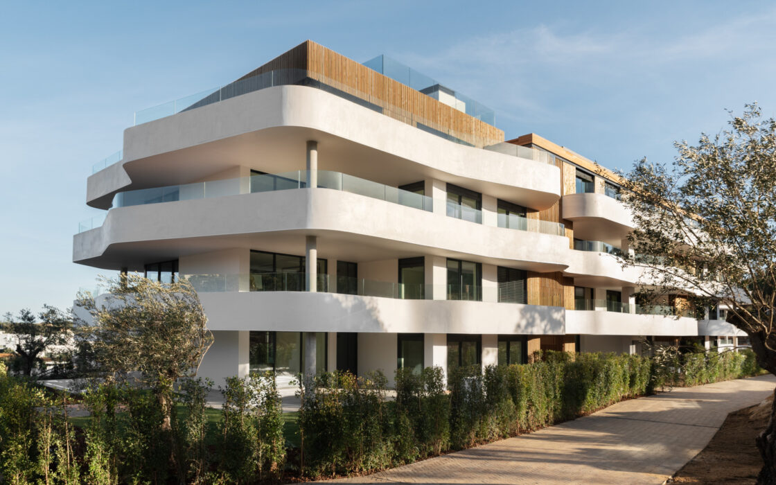 Экологичная вилла в Сотогранде с террасой 432 кв.м