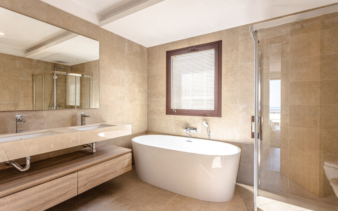 Чотирикімнатна вілла в Бенахавісі з терасою 605 кв.м