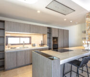 Чотирикімнатна вілла в Бенахавісі з терасою 605 кв.м