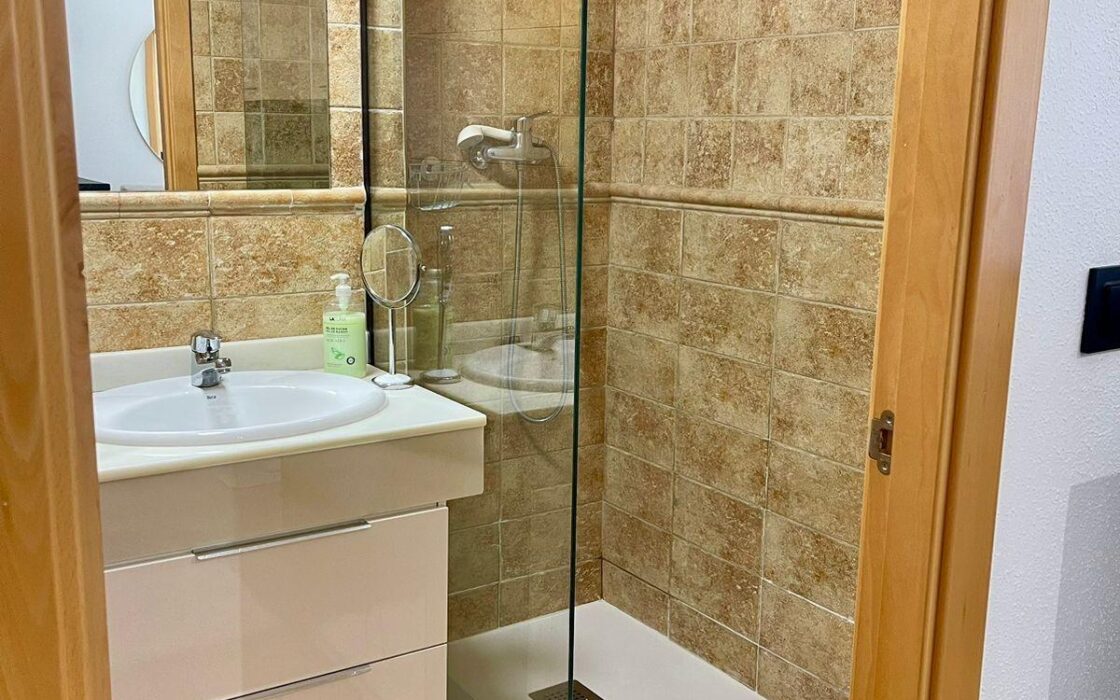 Апартаменти 104 кв.м з терасою в Вільянуеві дель Ріо Сегура