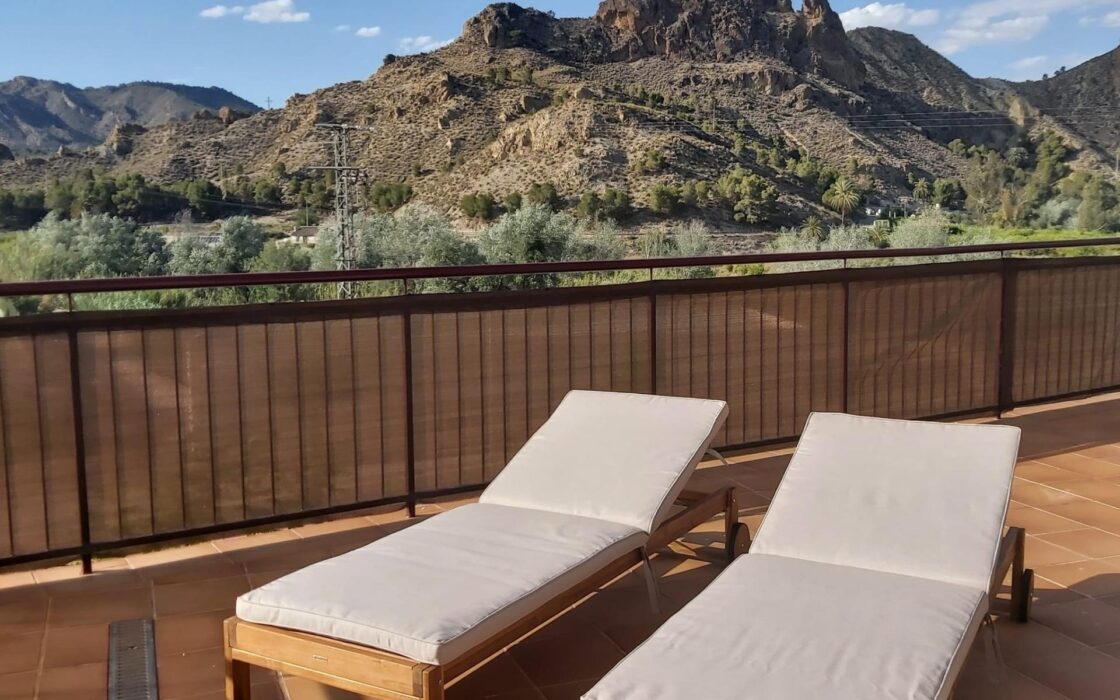 Апартаменти 104 кв.м з терасою в Вільянуеві дель Ріо Сегура