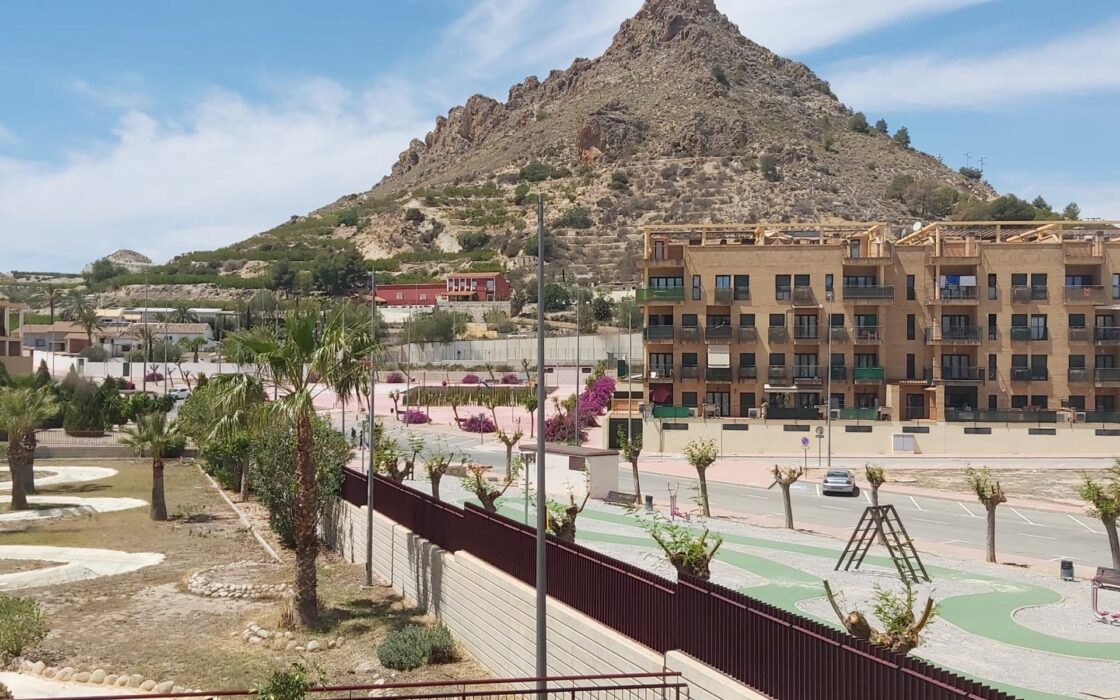 Апартаменти 104 кв.м з терасою в Вільянуеві дель Ріо Сегура