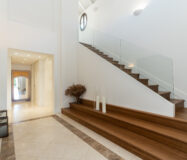 Элегантная вилла в районе Золотой мили с террасой 608 кв.м