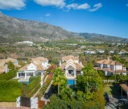 Элегантная вилла в районе Золотой мили с террасой 608 кв.м