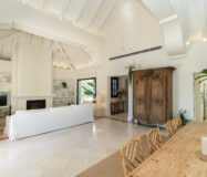 Элегантная вилла в районе Золотой мили с террасой 608 кв.м