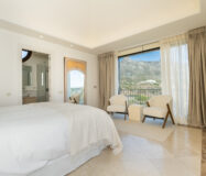 Элегантная вилла в районе Золотой мили с террасой 608 кв.м