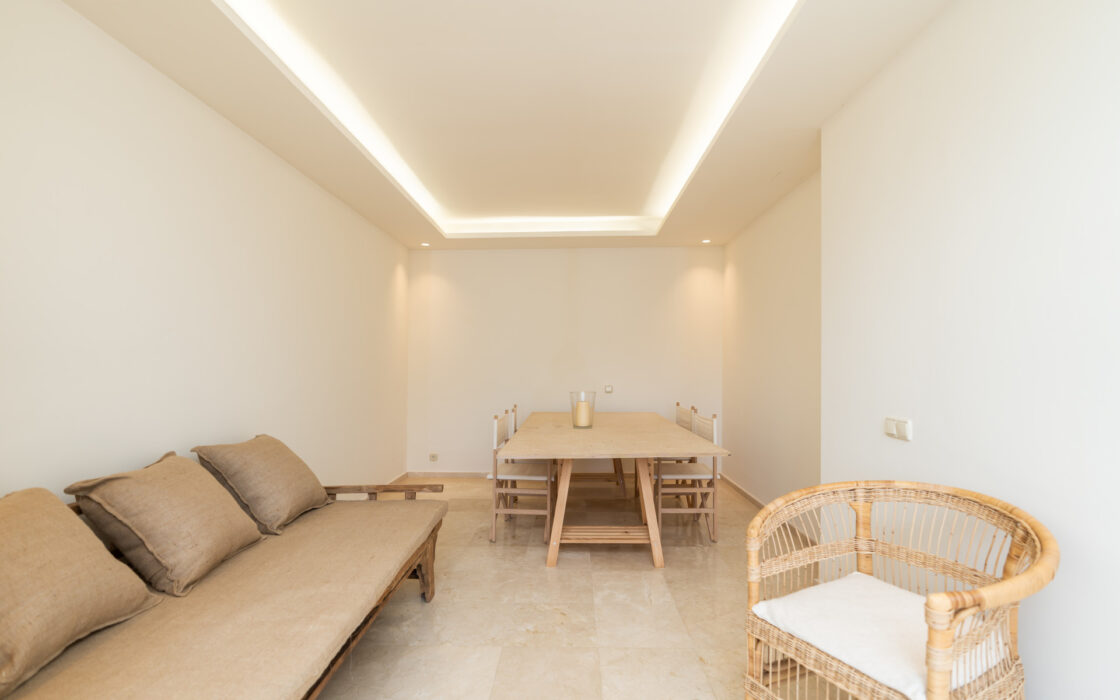 Элегантная вилла в районе Золотой мили с террасой 608 кв.м