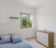 Просторная квартира 3+2 в Эстепоне с террасой у моря