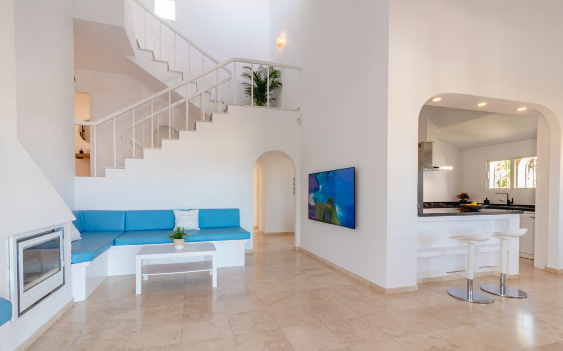 Вілла в Естепоні, 272 кв.м, стиль і море поруч