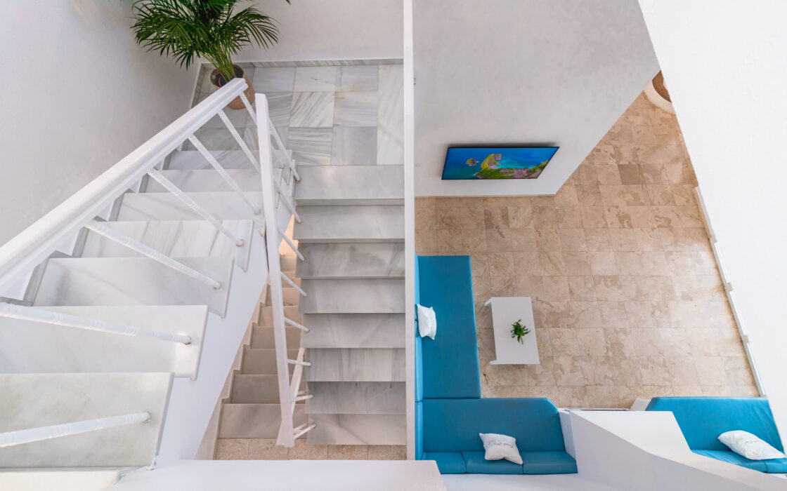 Вілла в Естепоні, 272 кв.м, стиль і море поруч