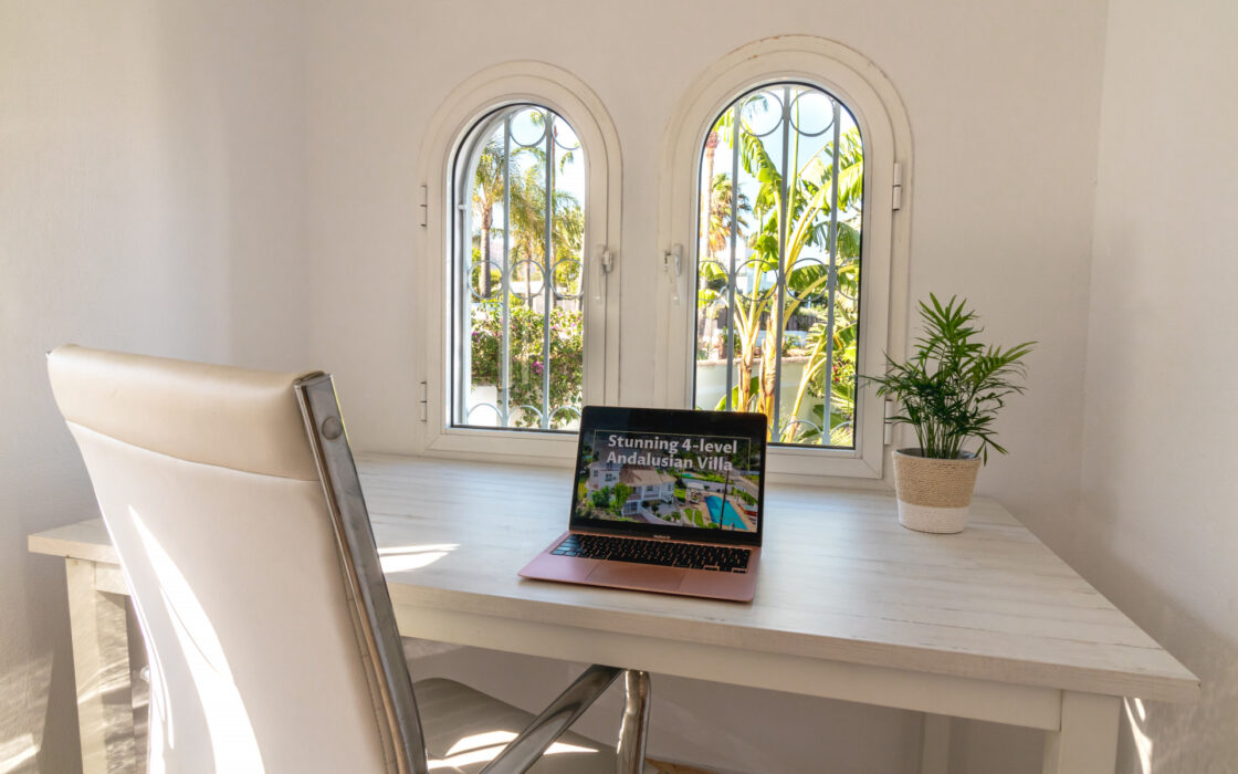 Вілла в Естепоні, 272 кв.м, стиль і море поруч