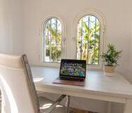 Вілла в Естепоні, 272 кв.м, стиль і море поруч