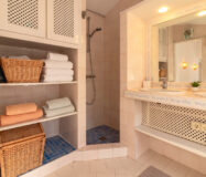 Вілла в Естепоні, 272 кв.м, стиль і море поруч