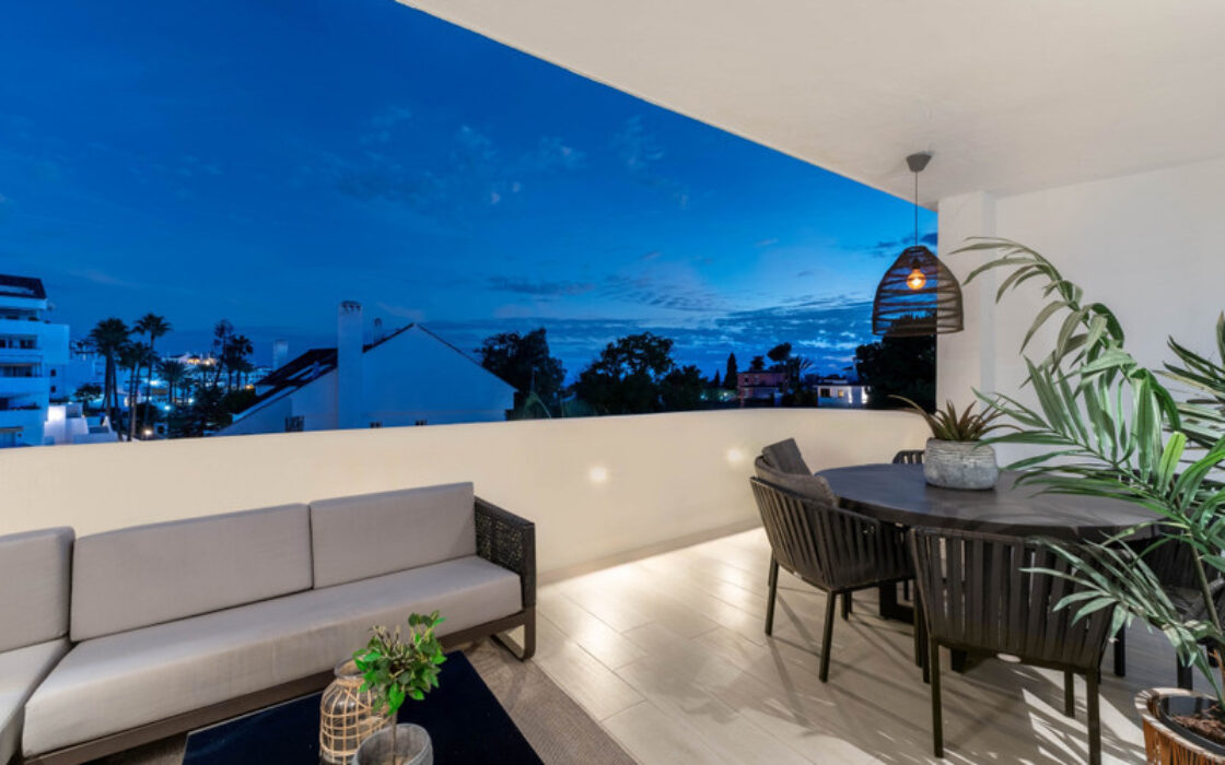 Квартира 139 кв.м з терасою в Новій Андалусії