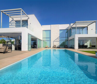 Вілла в Бенависі 166 кв.м з терасою та видом на море