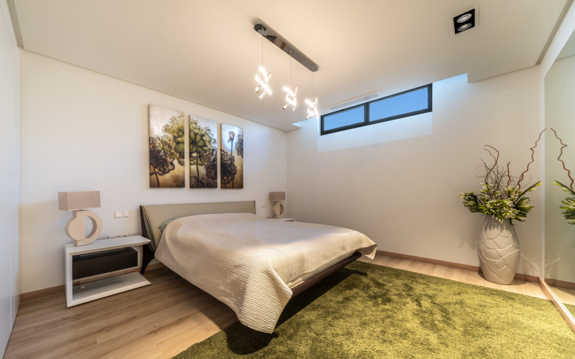 Вілла в Бенависі 166 кв.м з терасою та видом на море