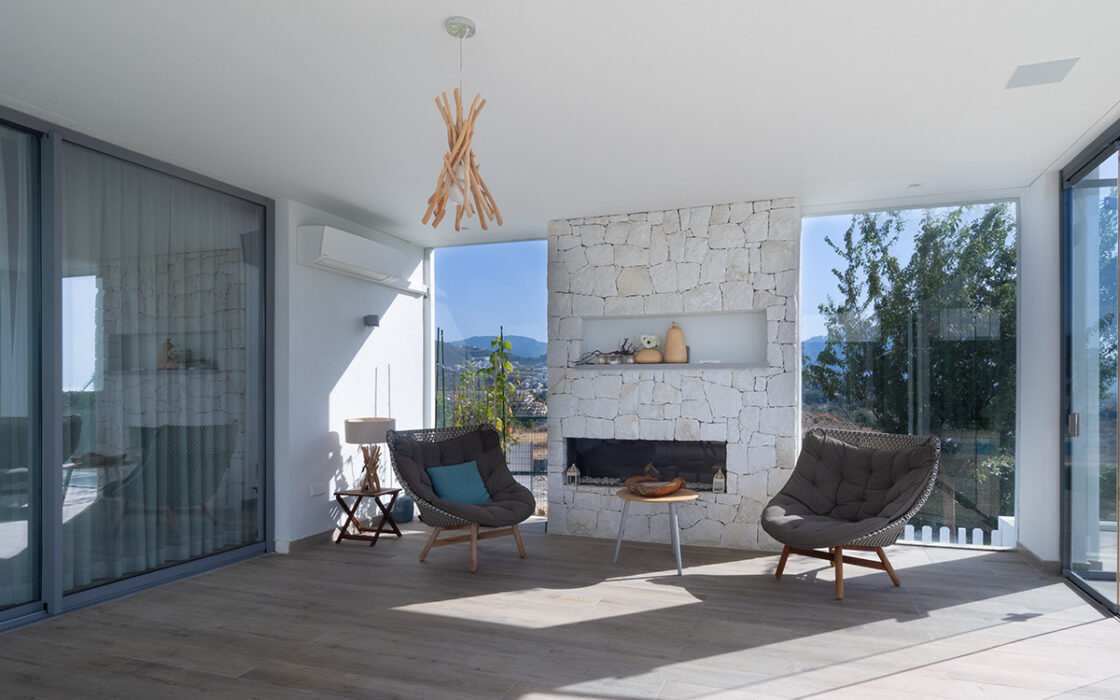 Вілла в Бенависі 166 кв.м з терасою та видом на море