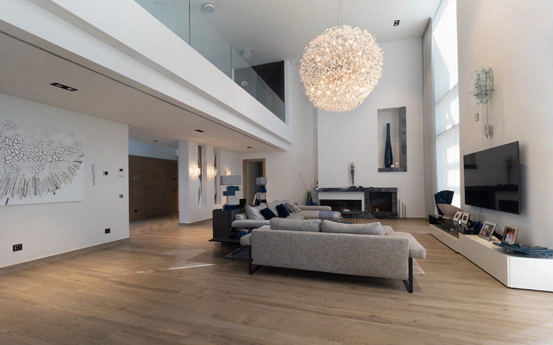 Вілла в Бенависі 166 кв.м з терасою та видом на море