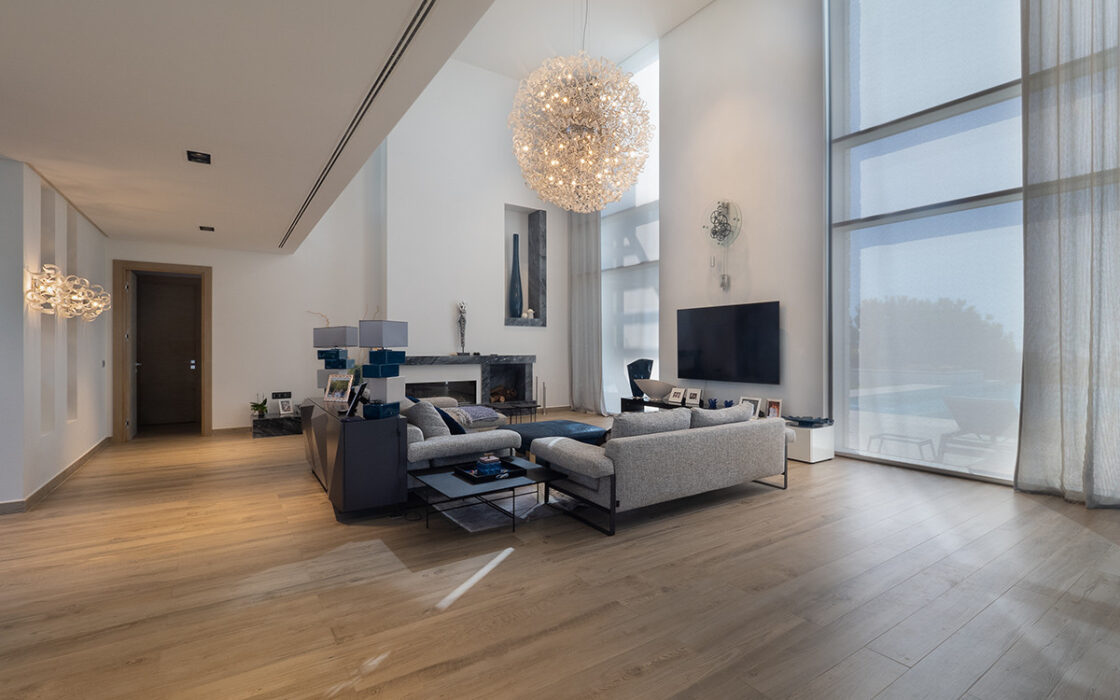 Вілла в Бенависі 166 кв.м з терасою та видом на море